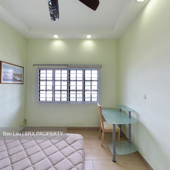 Blk 287C Jurong East Street 21 (Jurong East), HDB Executive #176358392